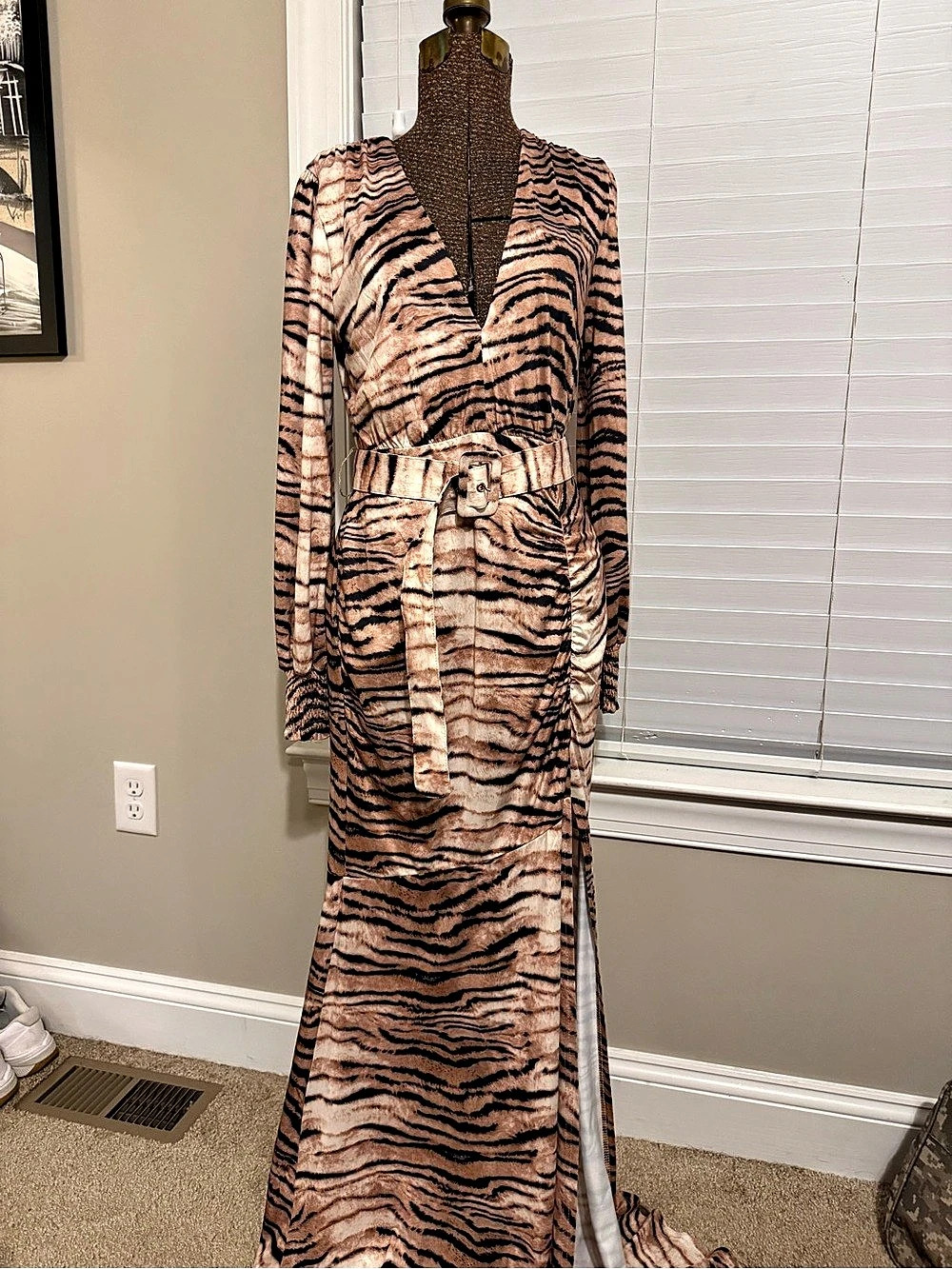 Fashion Nova Tiger Print Belted Maxi Dress Size Medium Like New